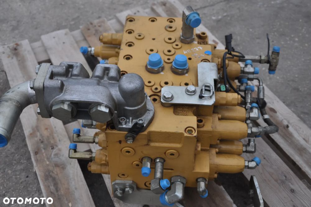 Rozdzielacz hydrauliczny Cat Caterpillar 312 D - 2