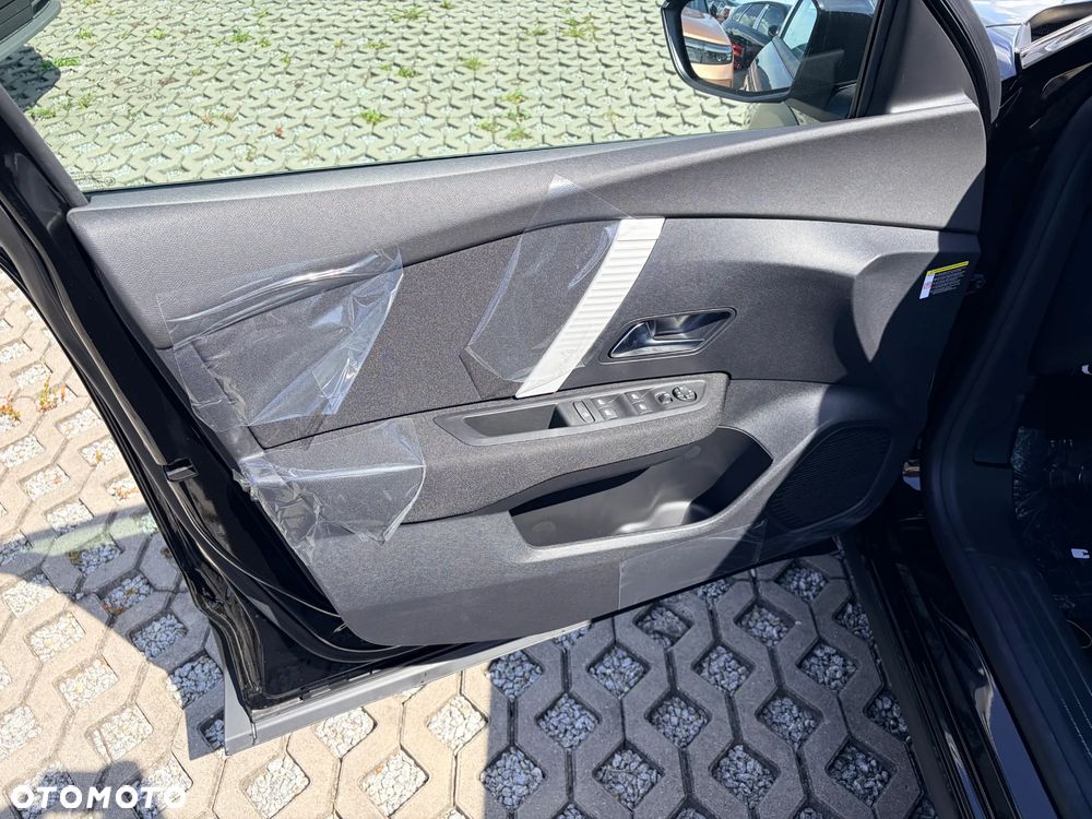 Citroën C4 1.2 mHEV Plus eDCT6 - 12