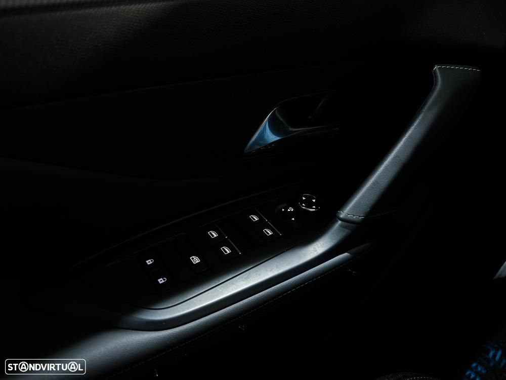 Peugeot 408 1.6 Hybrid GT e-EAT8 - 29