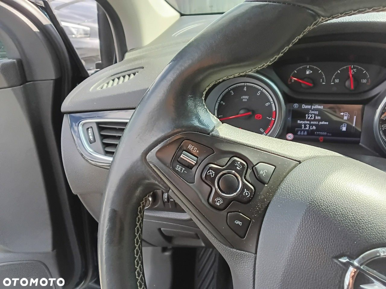 Opel Astra 1.4 Turbo Innovation - 28