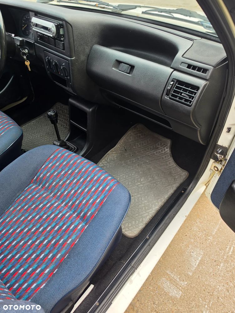 Volkswagen Polo - 25