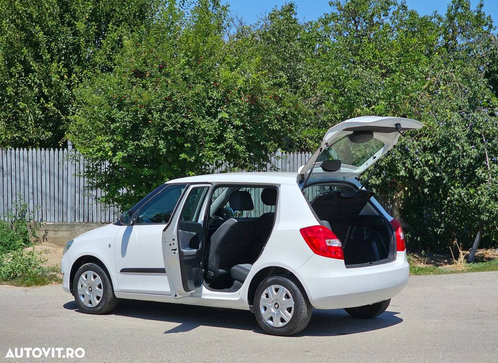 Skoda Fabia 1.2 HTP Fresh - 17