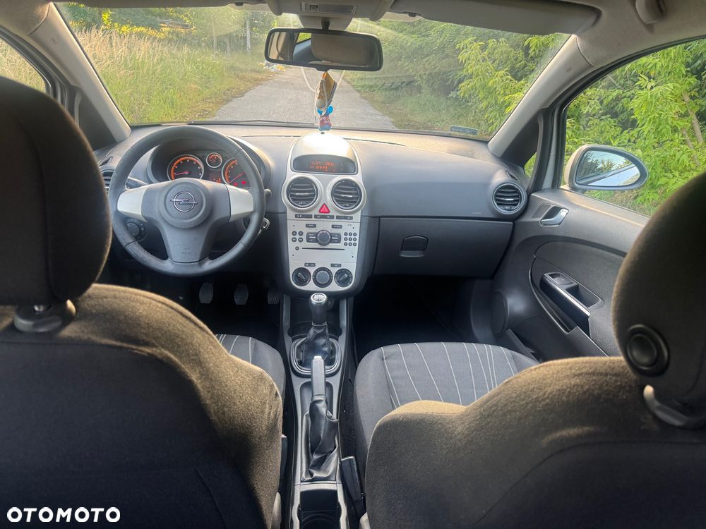Opel Corsa - 8