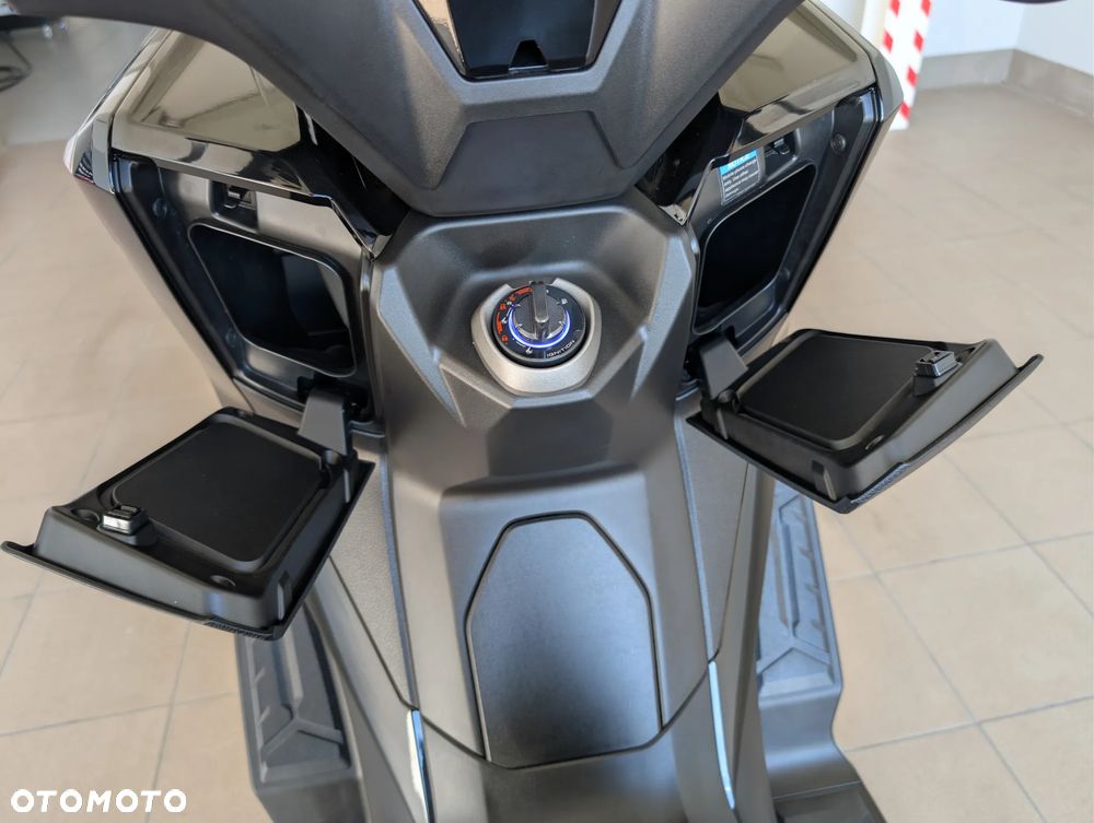 Kymco Downtown - 9