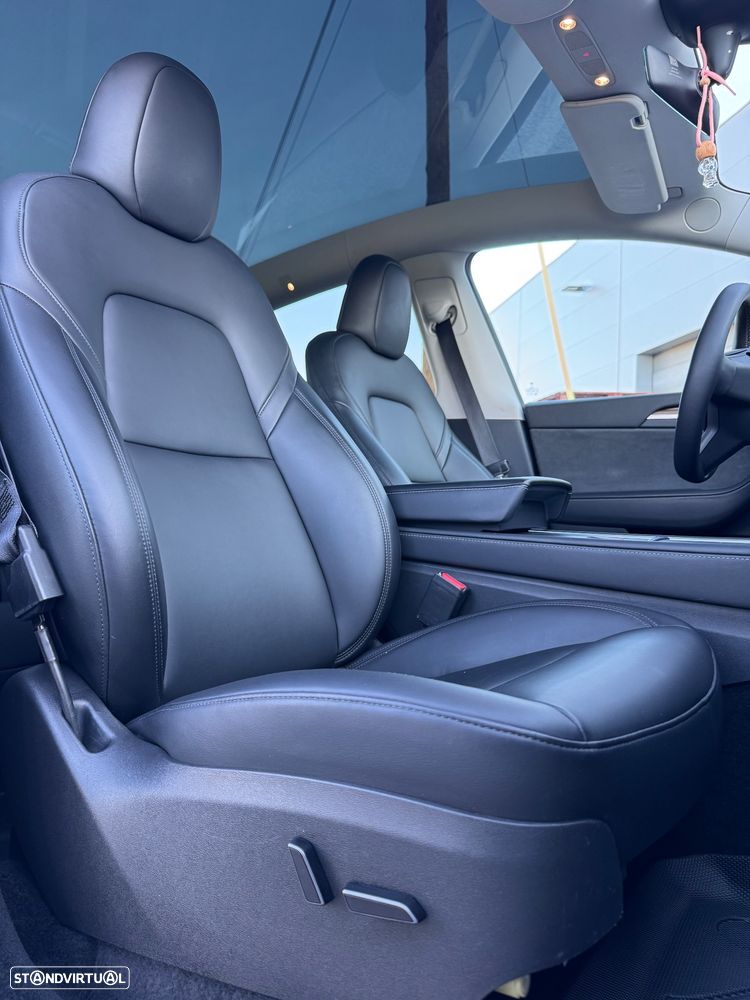 Tesla Model Y RWD - 17