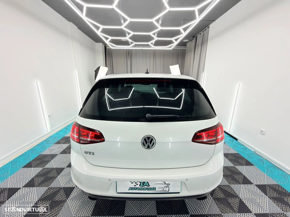 VW Golf 2.0 TSi GTi DSG - 9
