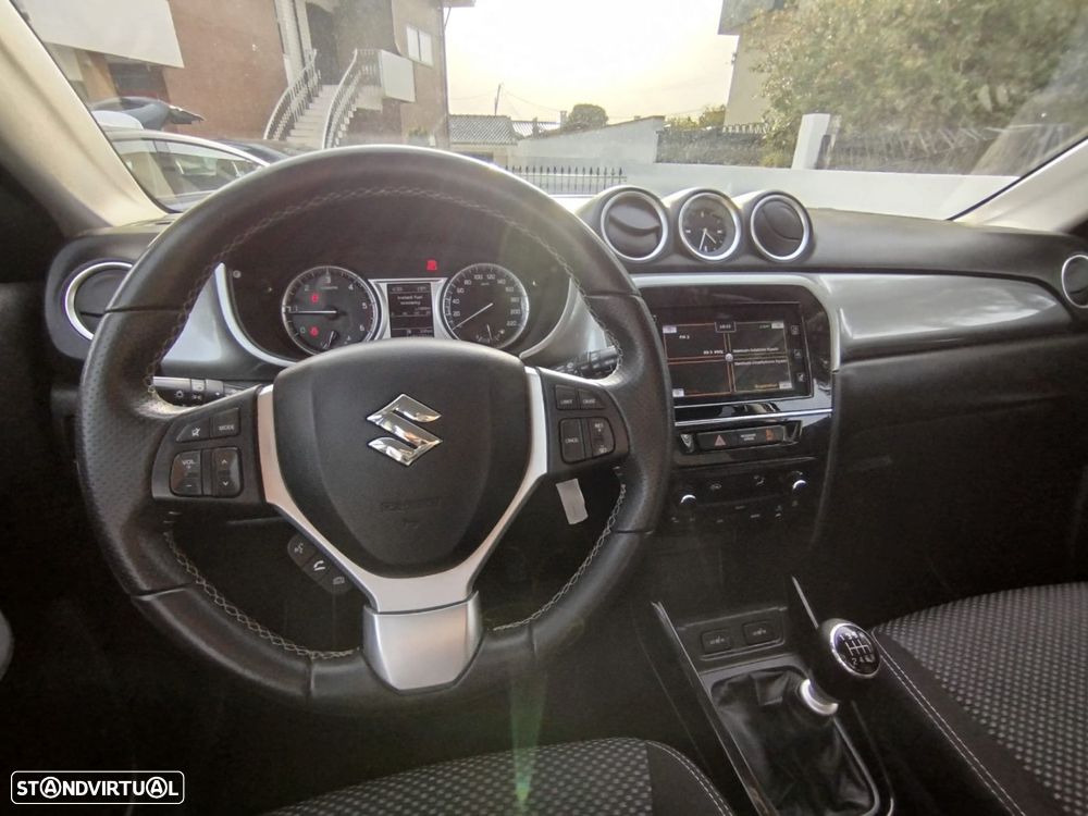 Suzuki Vitara 1.6 DDiS Special Edition 4WD - 26