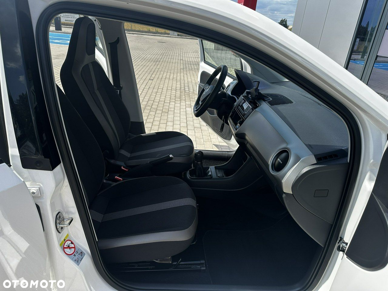Volkswagen up! TSI high - 15