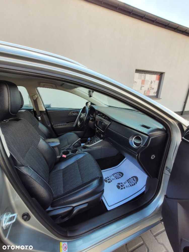 Toyota Auris - 18