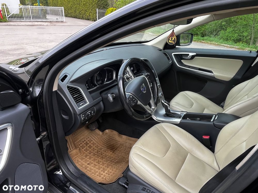 Volvo XC 60 D4 AWD Summum - 5