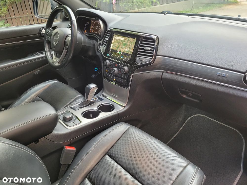 Jeep Grand Cherokee - 29