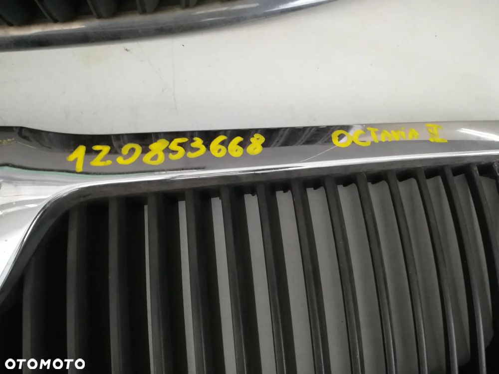 ATRAPA GRILLA SKODA FABIA II, ROOMSTER, OCTAVIA II, 5J0853668A, 1Z0853668 - 3