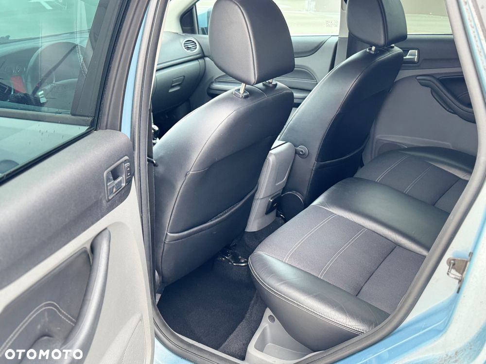 Ford Focus - 10