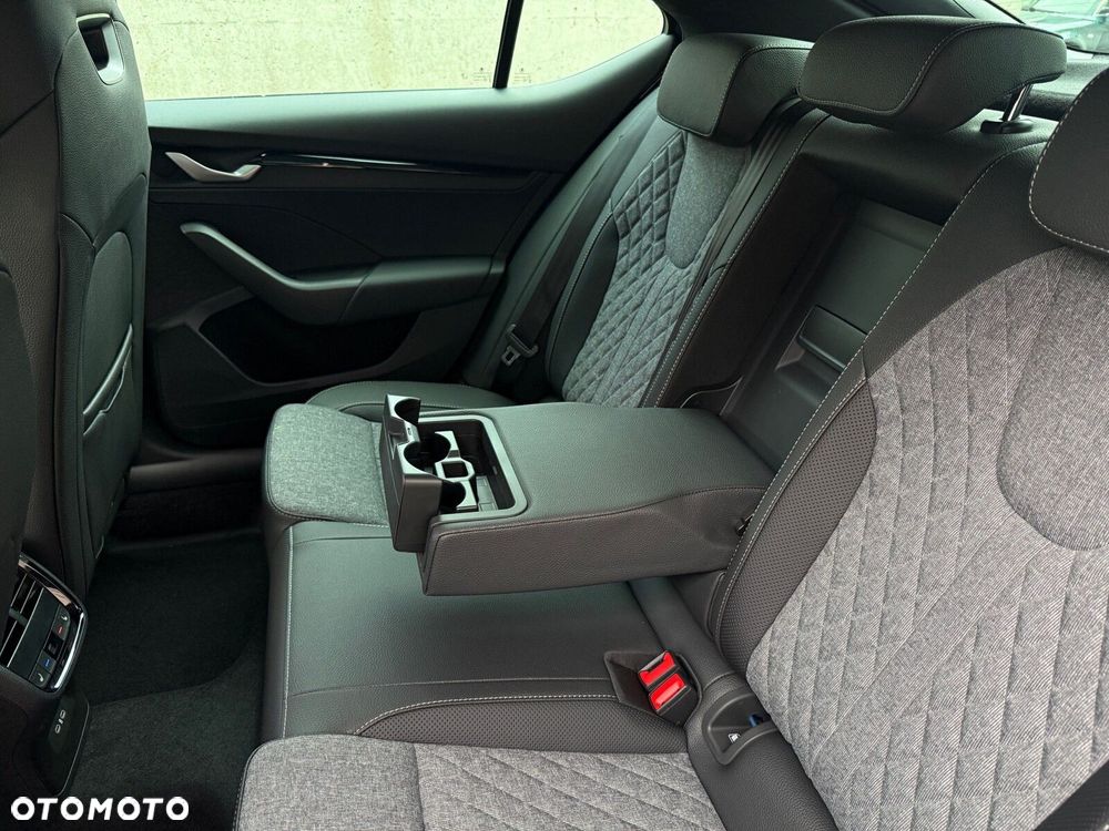Skoda Octavia 1.5 TSI mHEV Sportline DSG - 31