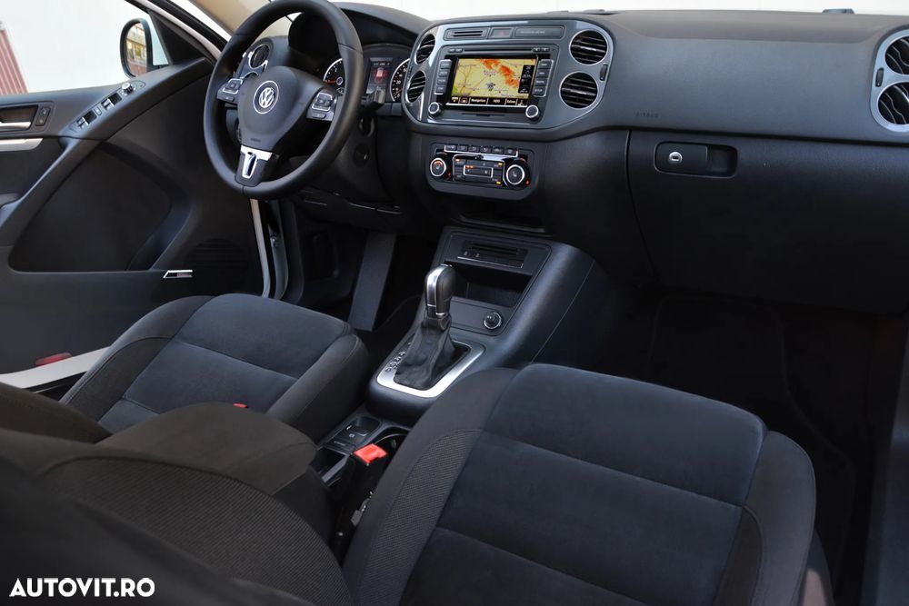Volkswagen Tiguan 2.0 TDI DPF 4Motion BlueMotion Technology DSG Exclusive - 10