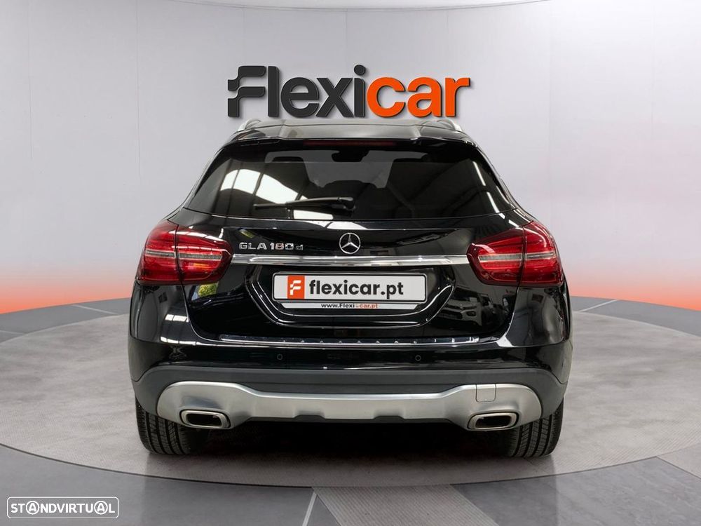 Mercedes-Benz GLA 180 d Urban - 7