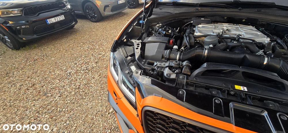 Jaguar F-Pace AWD SVR - 32