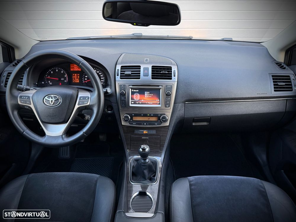 Toyota Avensis SW 2.0 D-4D Luxury - 6