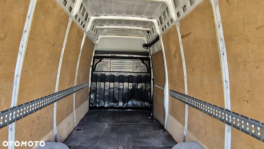 Iveco DAILY  35S18 - 8