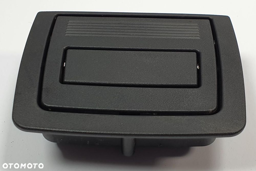 KLAMKA PODŁOGI BAGAŻNIKA MERCEDES W169 W245 - 2