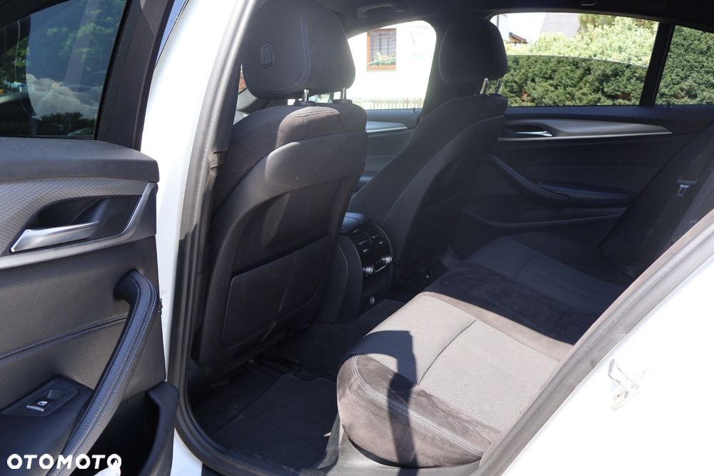 BMW Seria 5 520d Efficient Dynamics M Sport sport - 9
