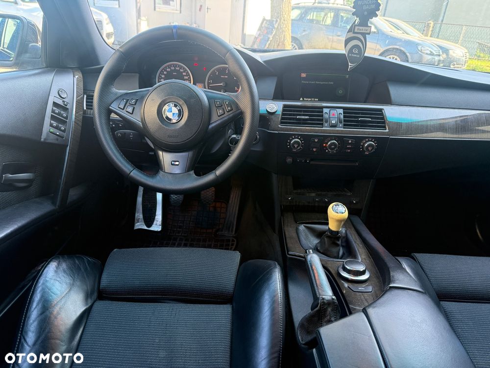 BMW Seria 5 525d Touring Edition Sport - 17