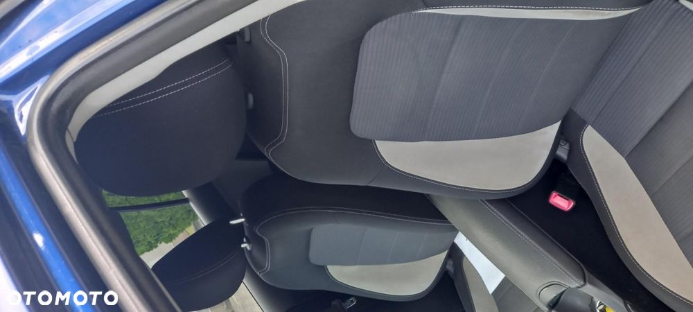 Toyota Avensis Touring Sports 1.8 Executive - 11
