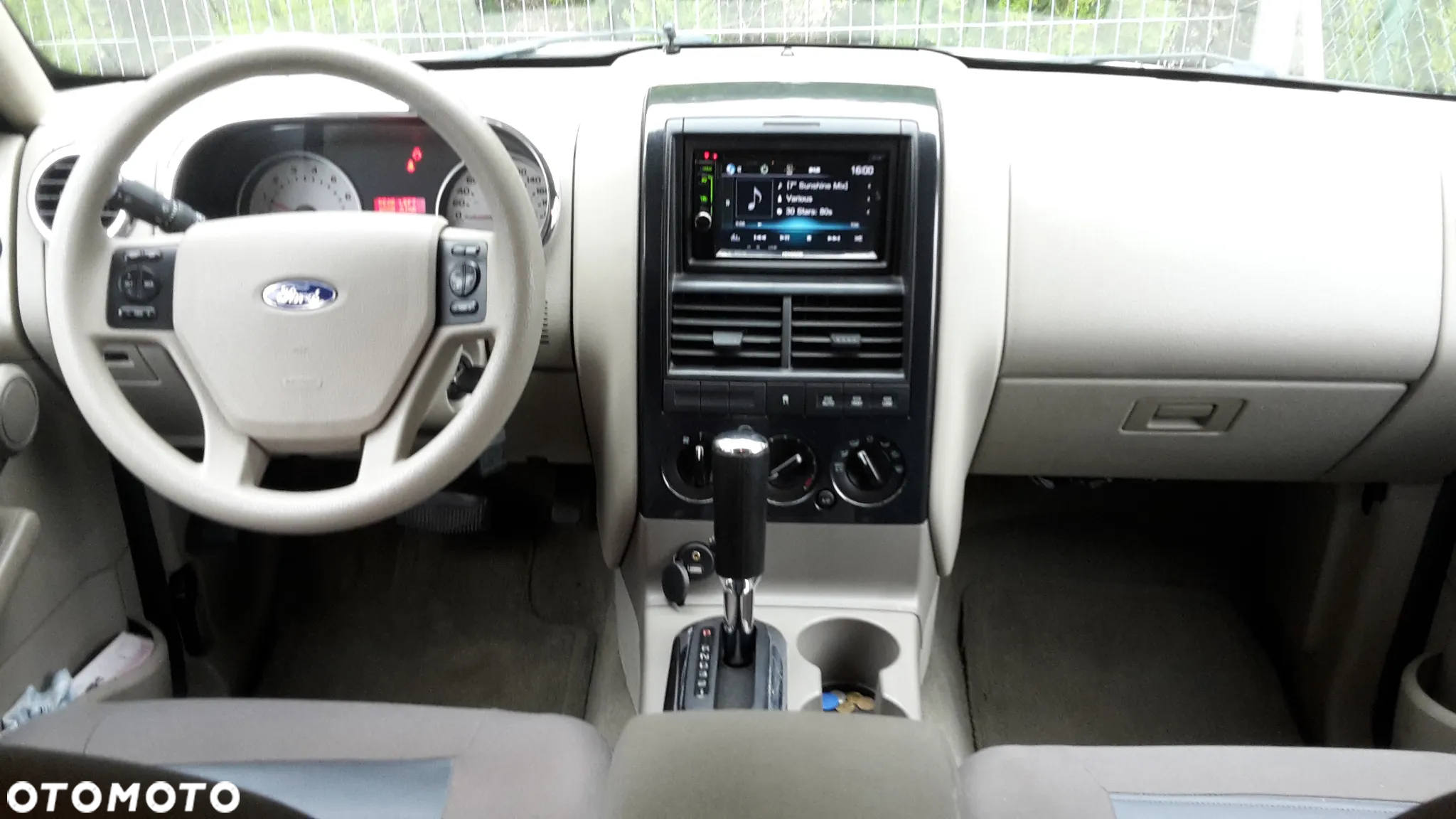 Ford Explorer - 8