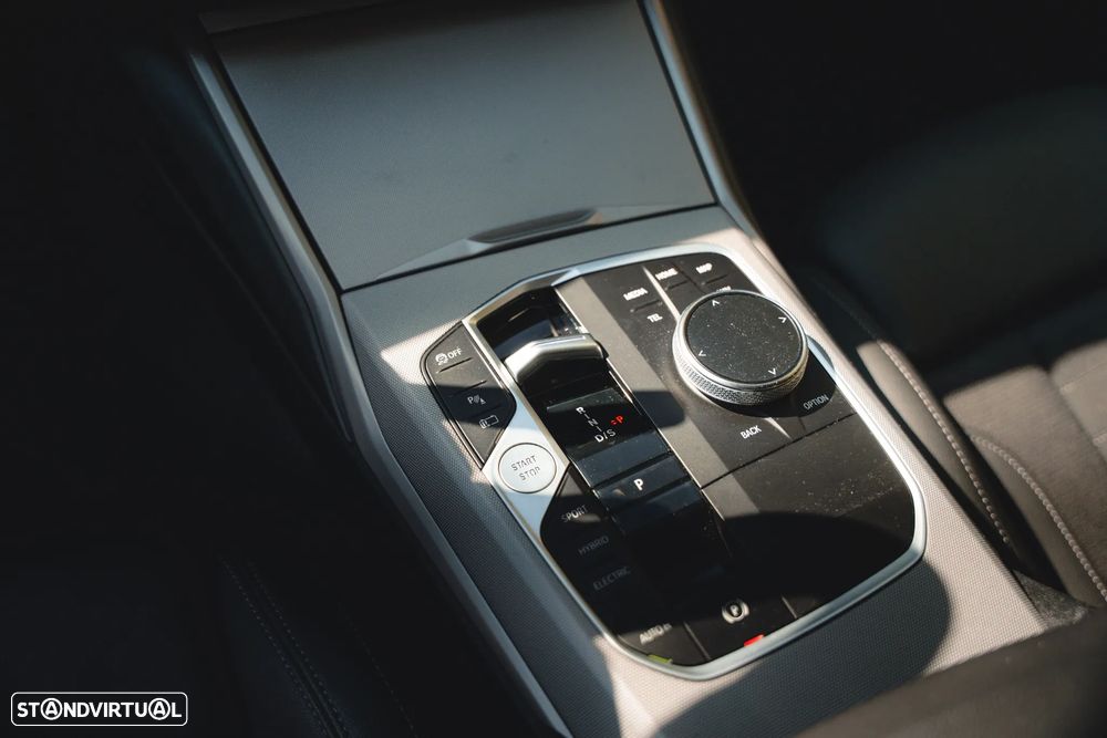 BMW 330 e Aut. - 34