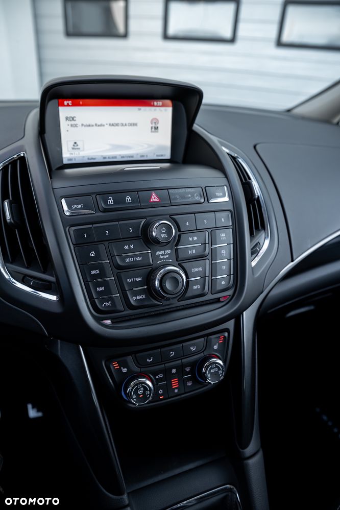 Opel Zafira 1.6 T SIDI Cosmo S&S - 32