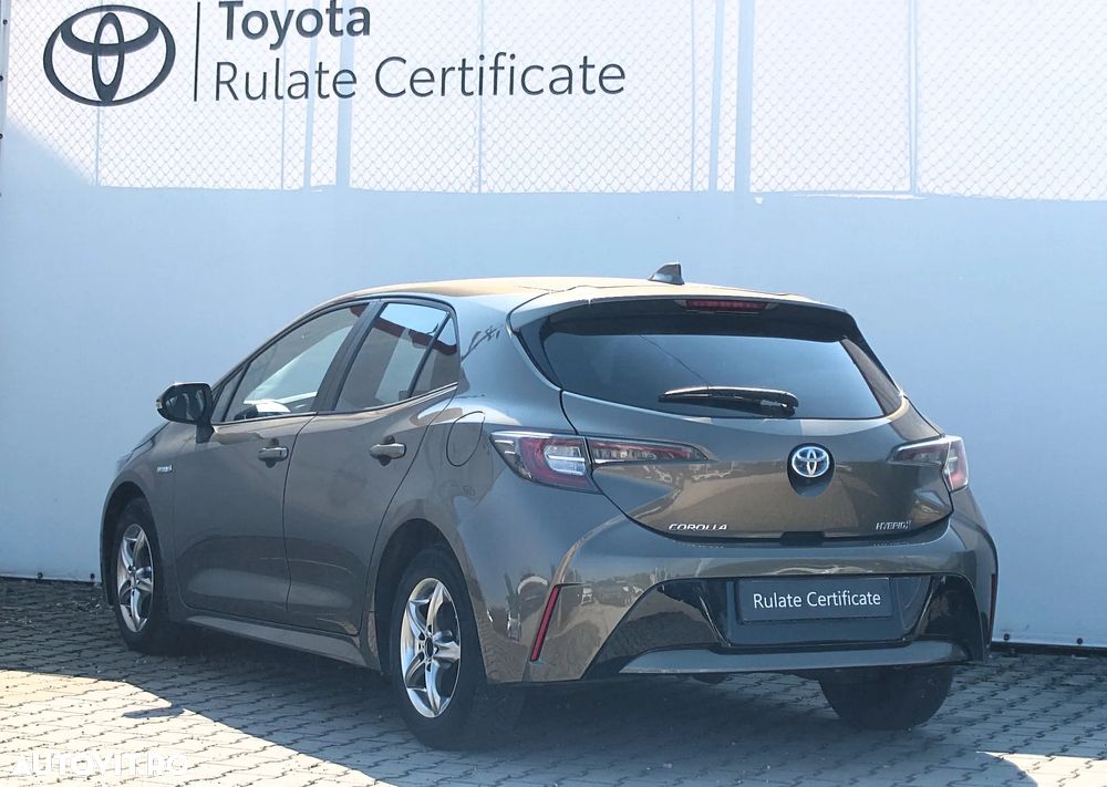 Toyota Corolla 1.8 HSD Business - 8