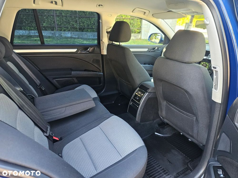 Skoda Superb 2.0 TSI Comfort DSG - 16