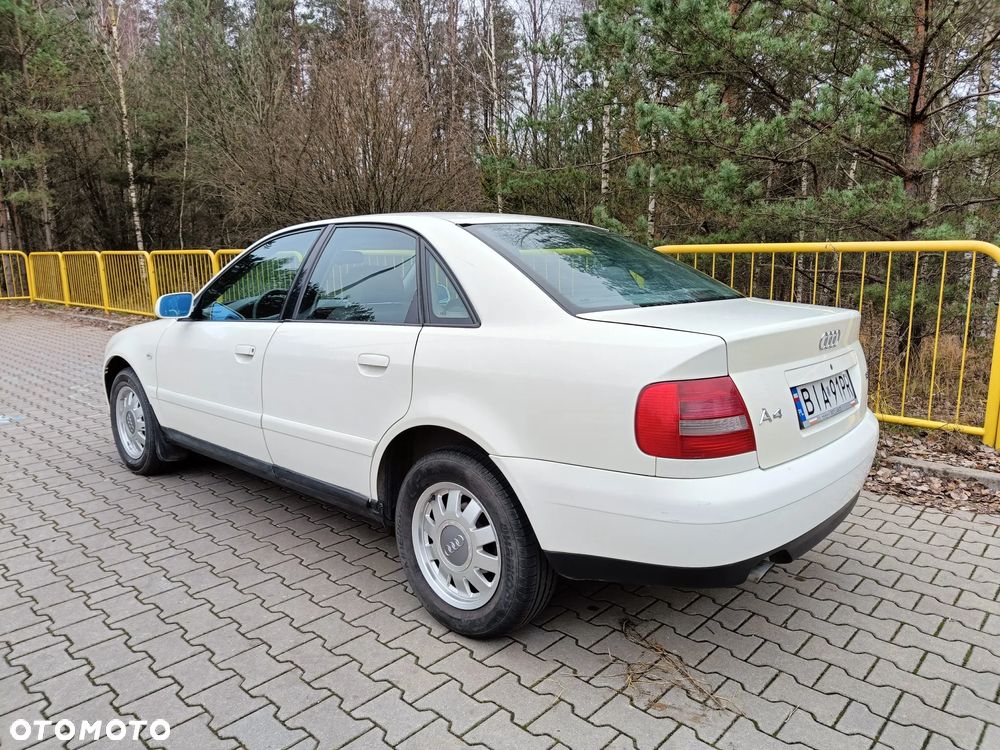 Audi A4 Limousine - 2