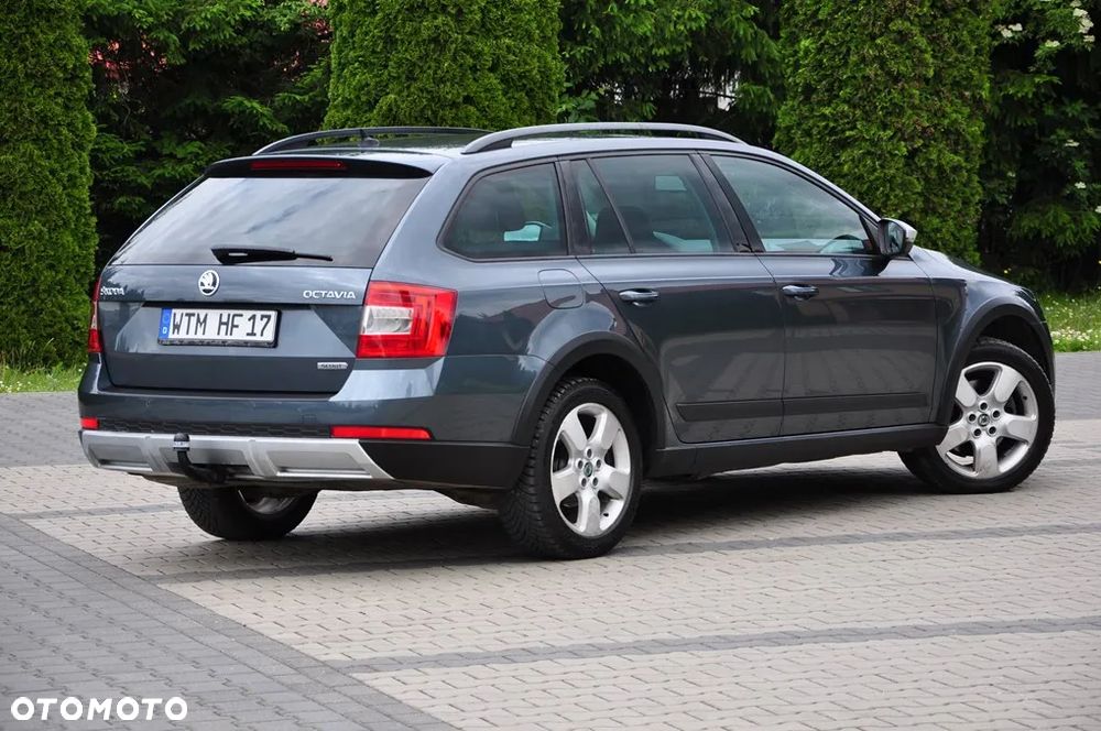 Skoda Octavia Combi 2.0 TDI 4x4 DSG Scout - 15