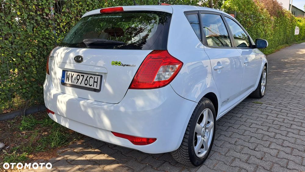 Kia Ceed - 30