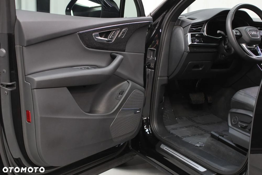 Audi Q7 55 TFSI mHEV Quattro Tiptr - 11