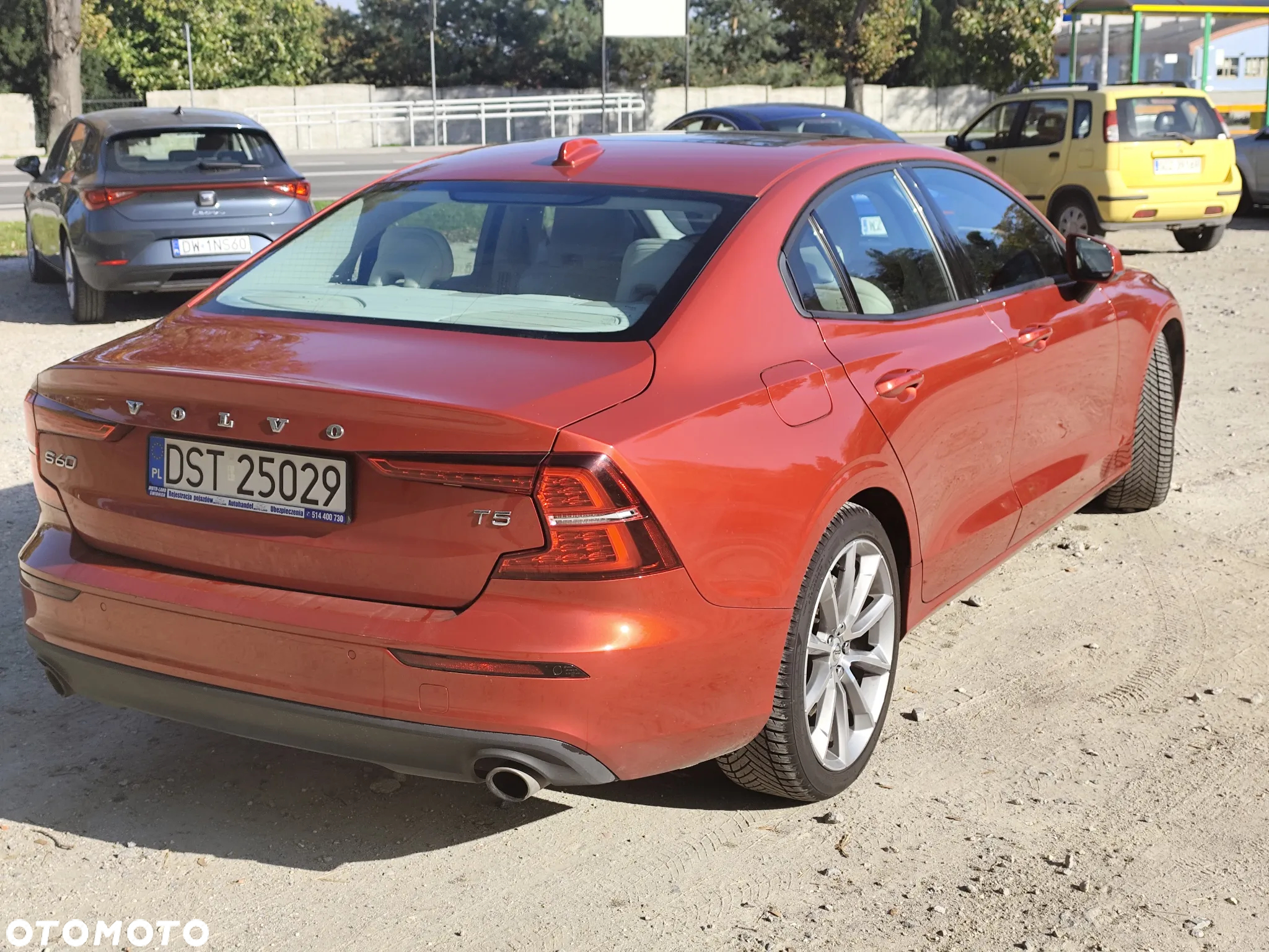 Volvo S60 T5 Momentum Pro - 14