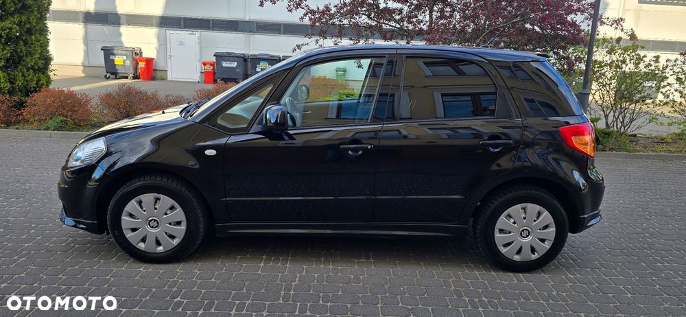 Suzuki SX4 1.6 Premium - 5