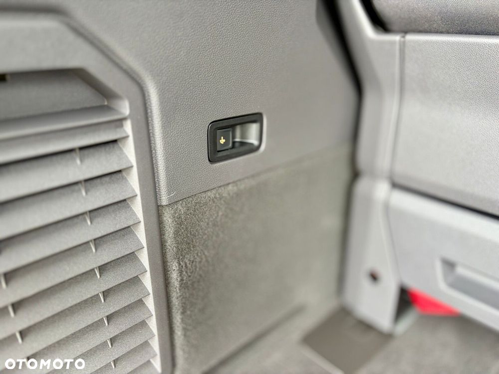 Volkswagen Multivan 2.0 TDI L2 Family DSG - 17