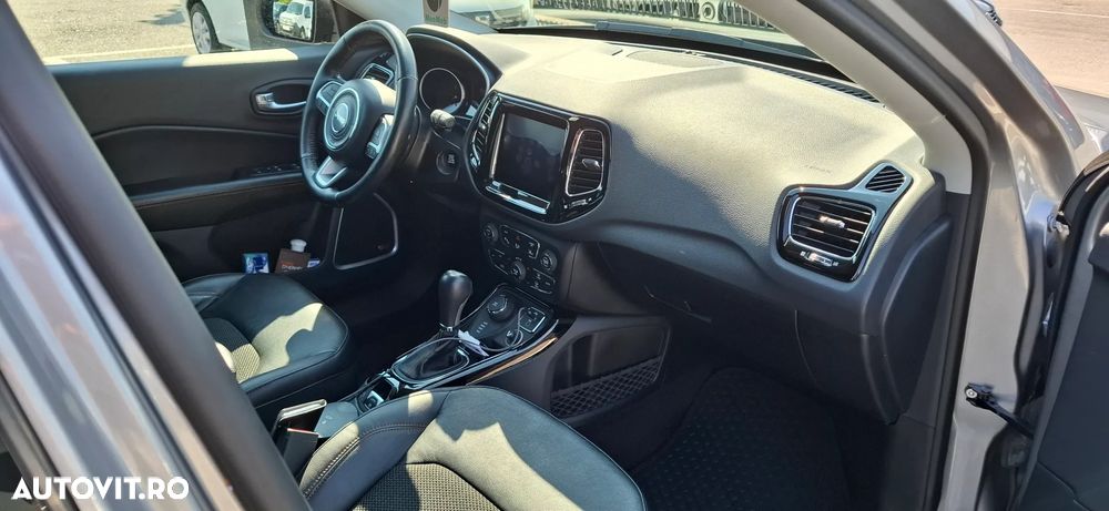 Jeep Compass - 8