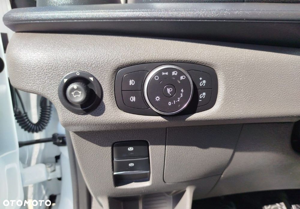 Ford Transit - 11