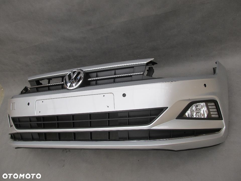 Zderzak przedni VW Polo 2G 17 - 22 Pdc-4  Lakier LA7W - 8