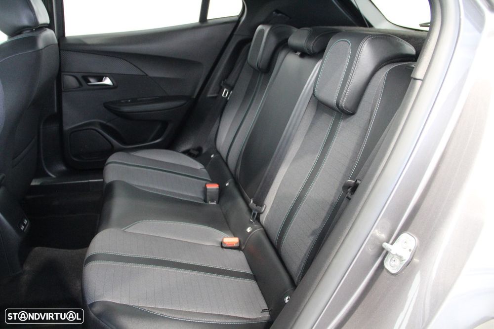 Peugeot 2008 1.2 PureTech Allure Pack - 27