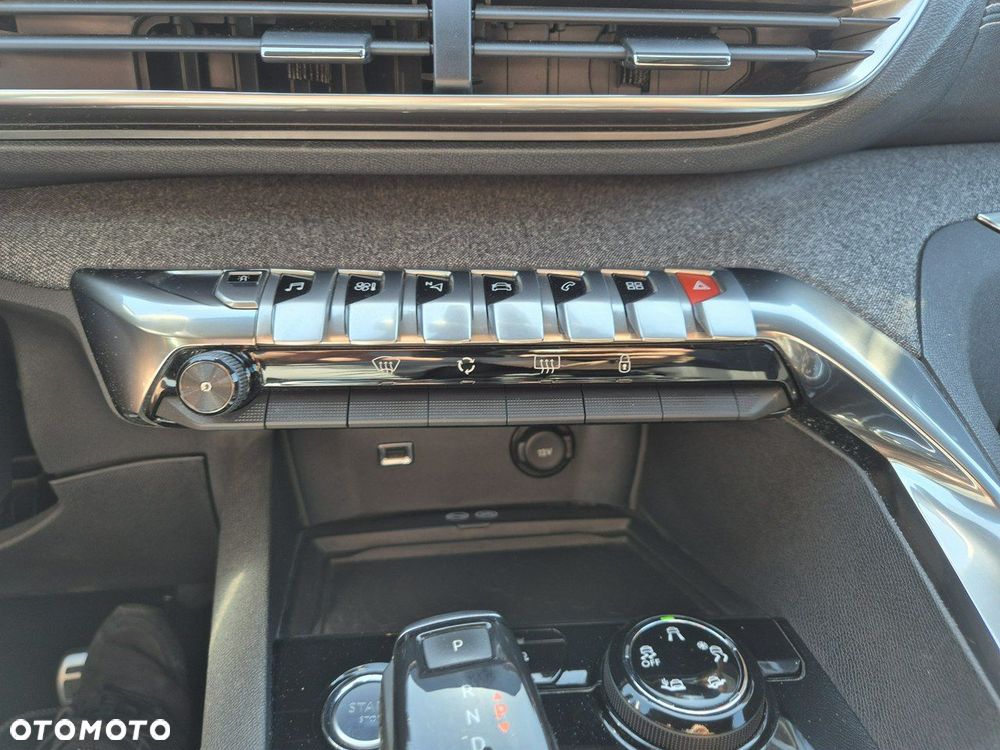 Peugeot 3008 BlueHDi 120 EAT6 Stop & Start Business Line - 19