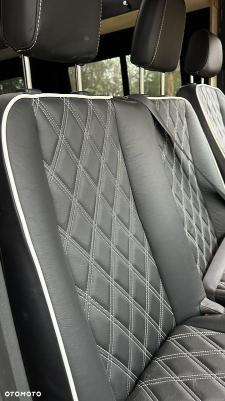 Mercedes-Benz Sprinter 910 - 32