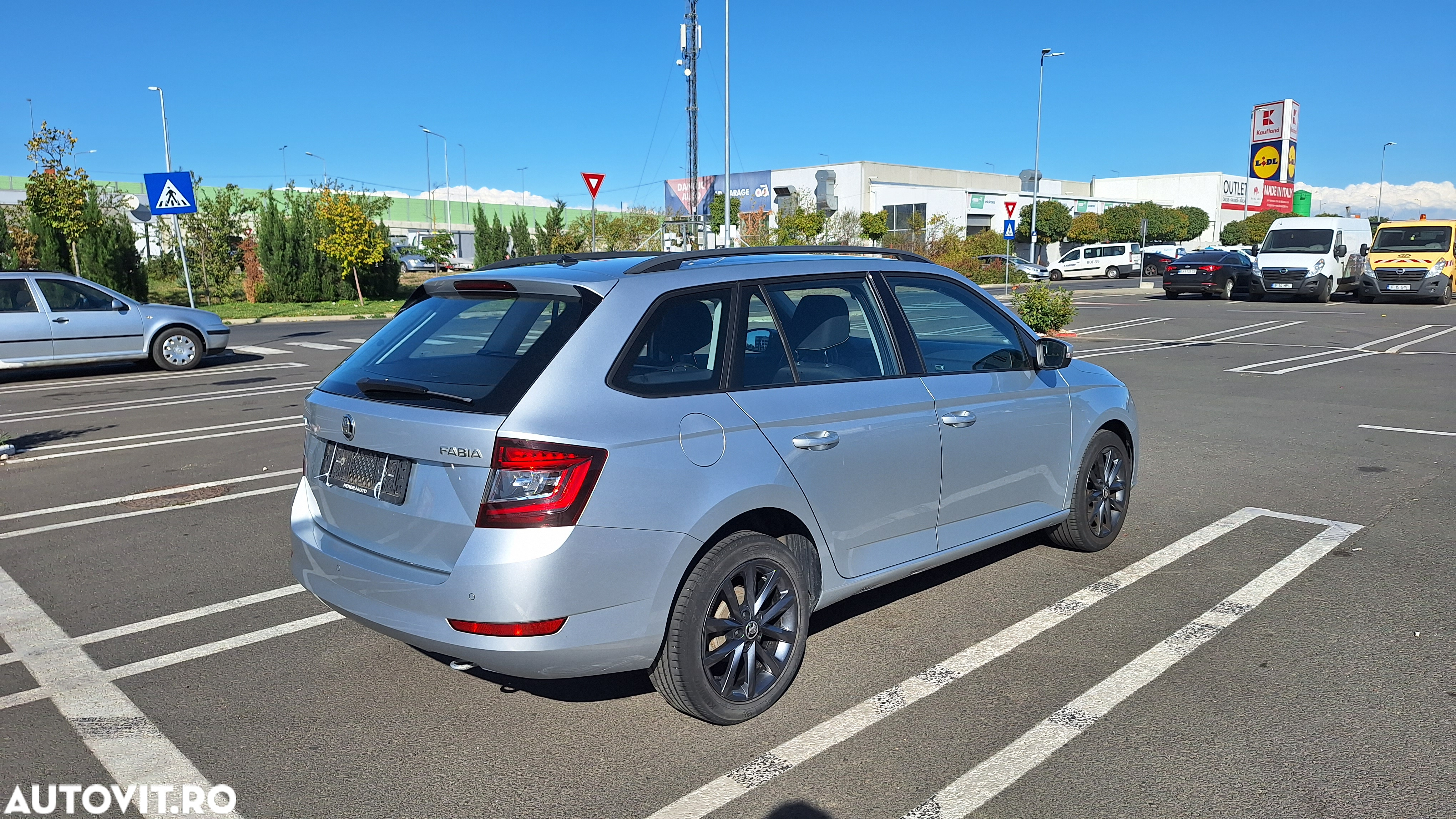 Skoda Fabia 1.0 TSI Ambition - 32