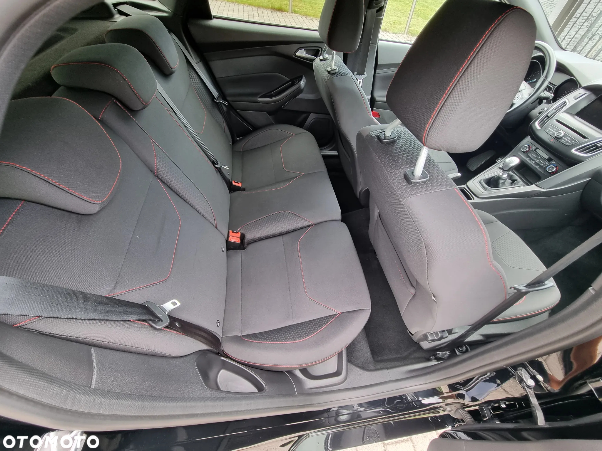 Ford Focus 1.0 EcoBoost Start-Stopp-System ST-LINE X - 22