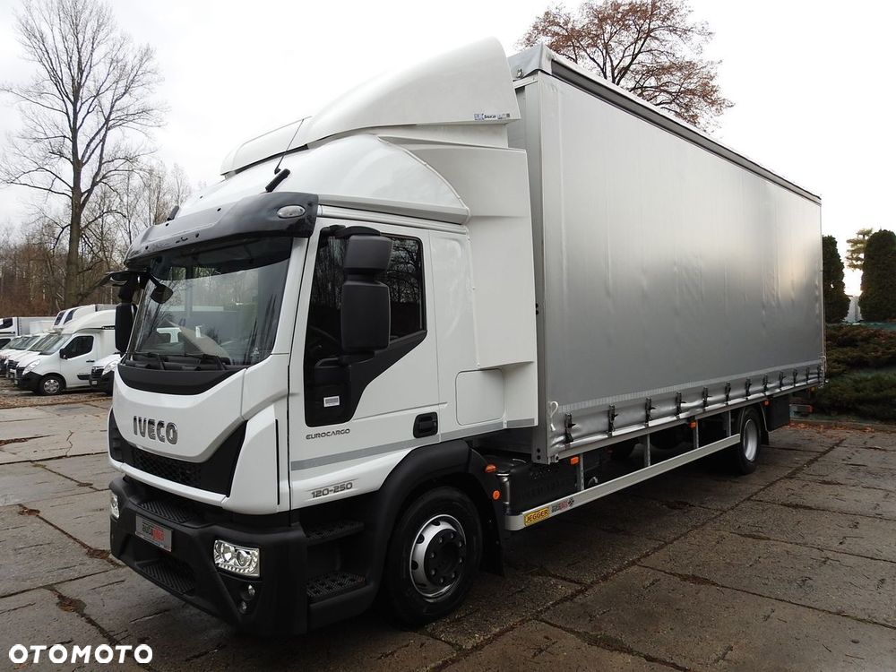 Iveco EUROCARGO 120-250 NOWY PLANDEKA WINDA 18 PALET WEBASTO KLIMATYZACJA TEMPOMAT LEDY PNEUMATYKA AUTOMAT 250KM - 7