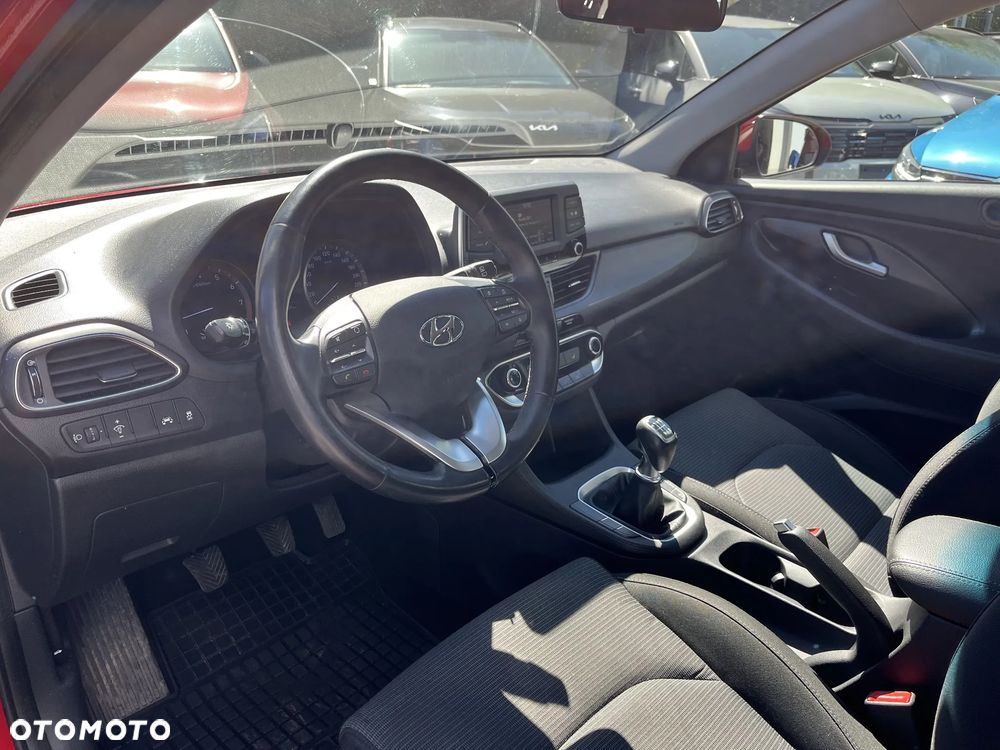 Hyundai i30 1.4 Classic + - 9