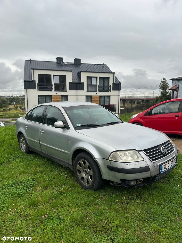 Volkswagen Passat 1.9 TDI Basis - 2